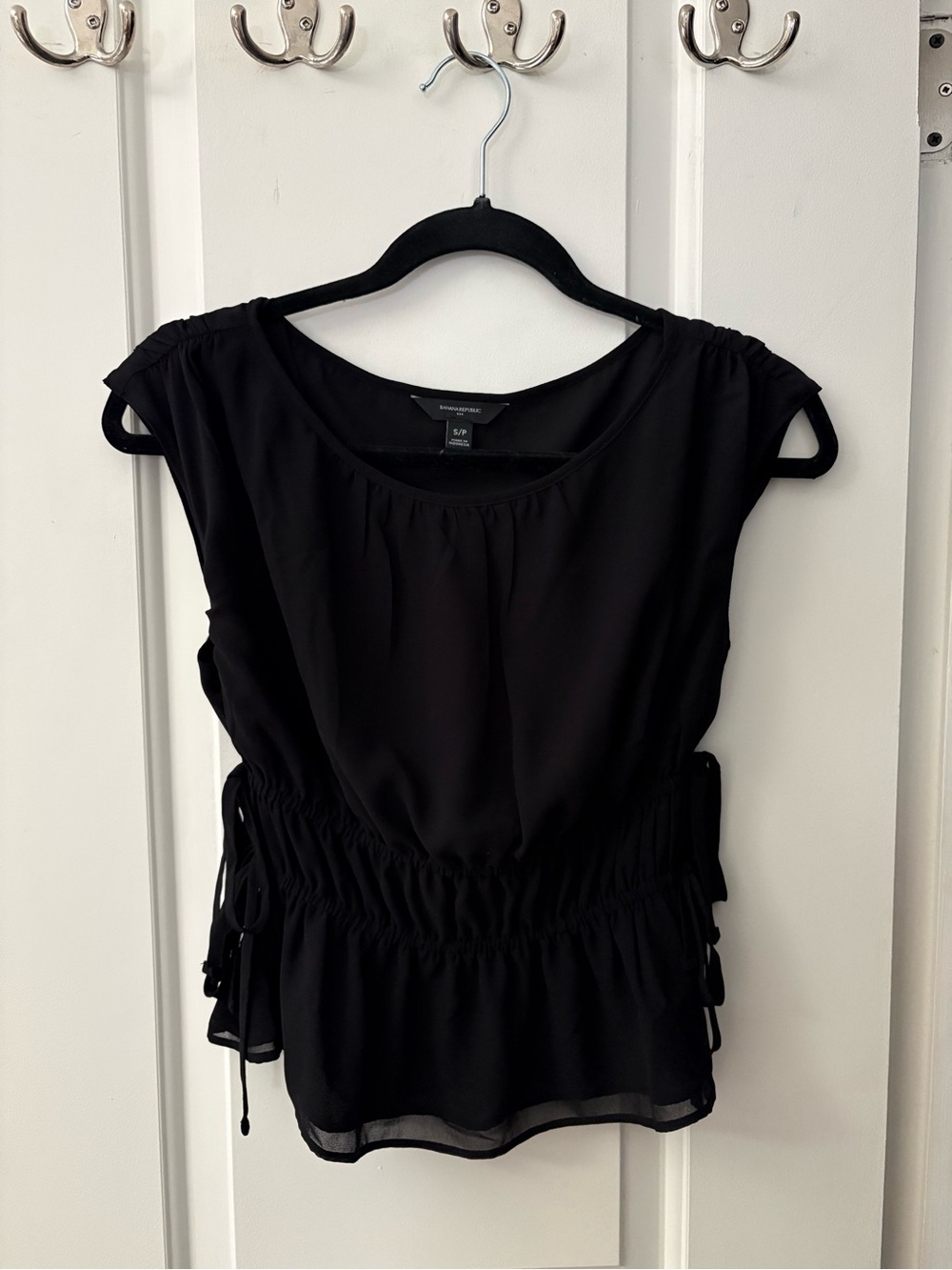 Banana Republic Black Cap Sleeve Cinched Waist Blouse